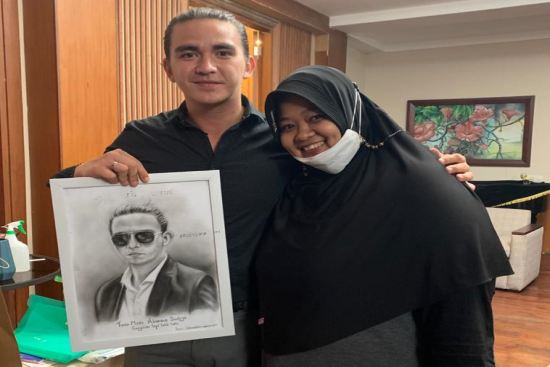 Fans Terpaksa Menikahi Tuan Muda Menghebohkan Kota Bogor dengan Memasang Videotron - Pencetus Ide Pemasangan Videotron