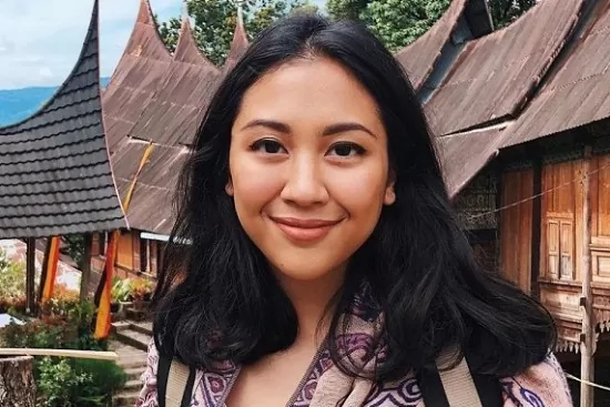 artis indonesia yang berasal dari keluarga kaya raya - Sherina Munaf