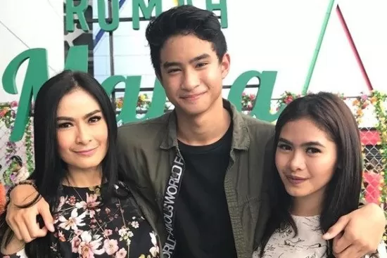 anak artis cowok ganteng - Devano Danendra – Anak Iis Dahlia