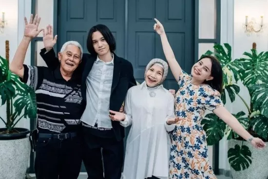 anak artis cowok ganteng - Rizky Langit Ramadhan - Anak Dari Rossa Dan Yoyo Padi