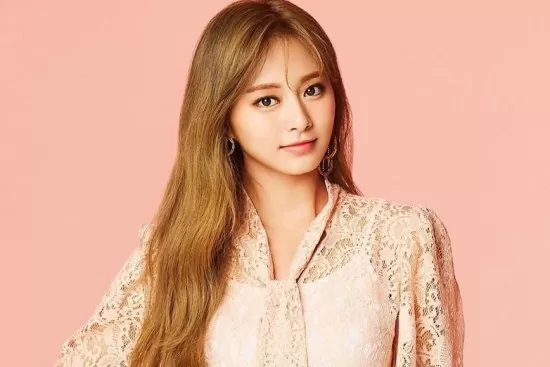 artis tercantik di dunia sepanjang masa - Tzuyu TWICE