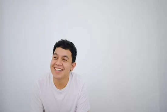 Sekumpulan Artis Indonesia yang Introvert Namun Jago Tampil di Depan Publik - Tulus